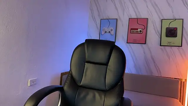 David Nova online show from 4, 12, 2025