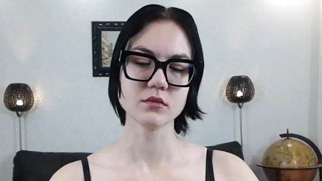 Marie Fitch online show from 22, 11, 2025