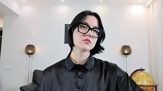 Marie Fitch online show from 22, 12, 2025