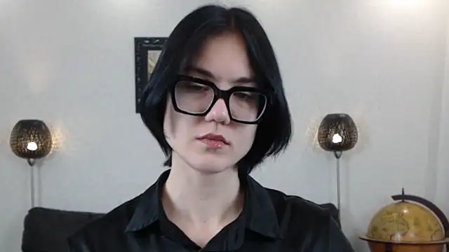 Marie Fitch online show from 14, 11, 2025