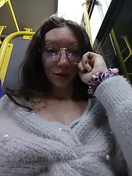 Lucy colee online show from 17, 11, 2025