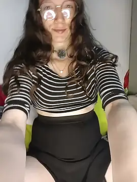 Snapshot of Lucy_colee chatting on 17, 12, 2025 Lucy colee online show from 17, 12, 2025