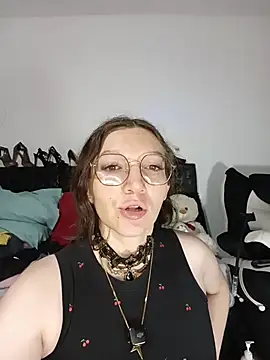 Lucy colee online show from 8, 3, 2026