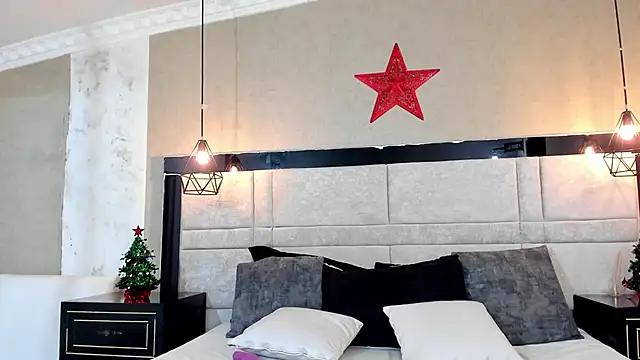 Snapshot of RousseWalker chatting on 3, 12, 2025 RousseWalker online show from 3, 12, 2025