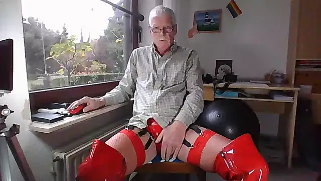 super-snoopy online show from 16, 11, 2025