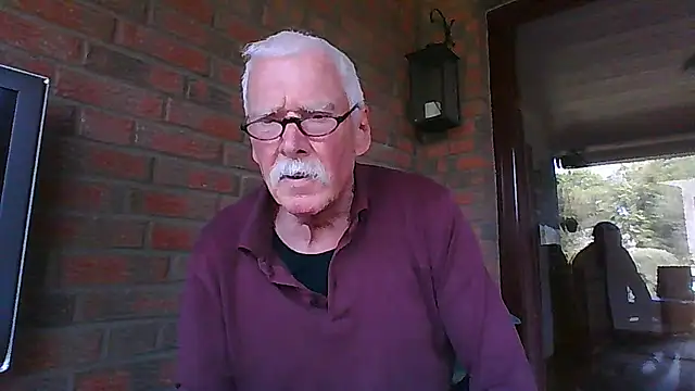Snapshot of super-snoopy chatting on 3, 5, 2026 super-snoopy online show from 3, 5, 2026