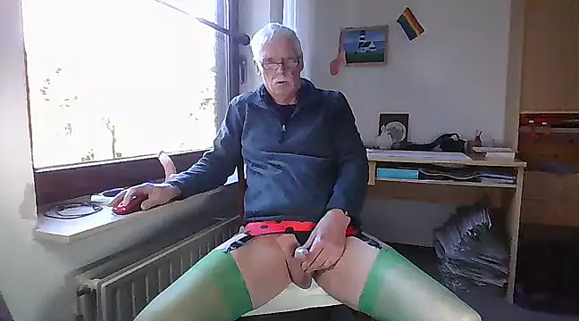 super-snoopy online show from 2, 3, 2025