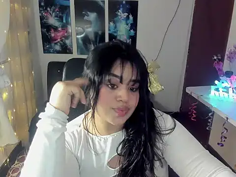 oliviia cute online show from 14, 11, 2025