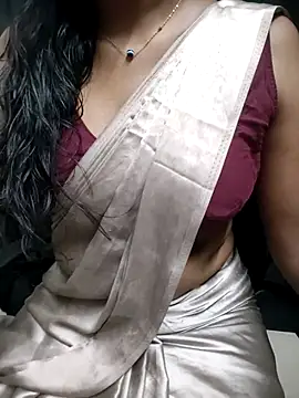 Snapshot of Tamilmallu-duskygirl03 chatting on 18, 7, 2026 Tamilmallu-duskygirl03 online show from 18, 7, 2026