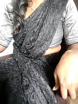 Tamilmallu-duskygirl03 online show from 26, 11, 2025