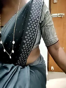 Tamilmallu-duskygirl03 online show from 13, 1, 2026