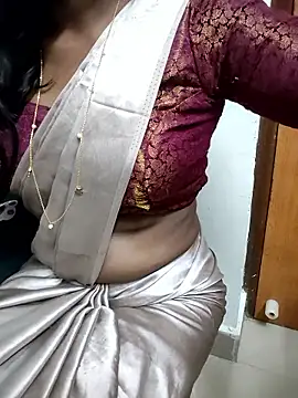 Tamilmallu-duskygirl03 online show from 17, 1, 2026