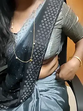 Snapshot of Tamilmallu-duskygirl03 chatting on 9, 7, 2026 Tamilmallu-duskygirl03 online show from 9, 7, 2026