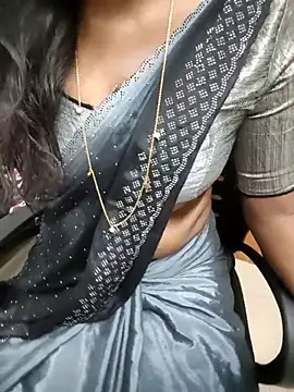 Snapshot of Tamilmallu-duskygirl03 chatting on 26, 6, 2026 Tamilmallu-duskygirl03 online show from 26, 6, 2026