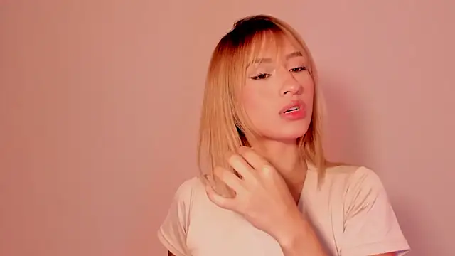 Snapshot of Ashleyroys_111 chatting on 16, 10, 2025 Ashleyroys 111 online show from 16, 10, 2025