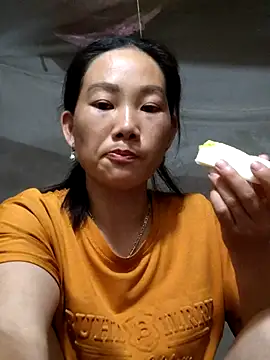 Snapshot of gio-thu chatting on 13, 7, 2026 gio-thu online show from 13, 7, 2026