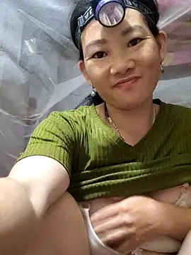 Snapshot of gio-thu chatting on 18, 6, 2026 gio-thu online show from 18, 6, 2026