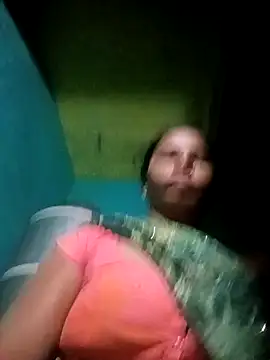 Snapshot of Rt_shreya chatting on 18, 4, 2026 Rt shreya online show from 18, 4, 2026