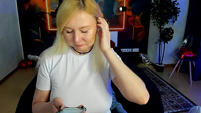 scent  of woman online show from 29, 5, 2026