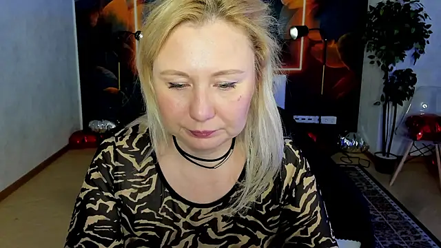 scent  of woman online show from 13, 5, 2026