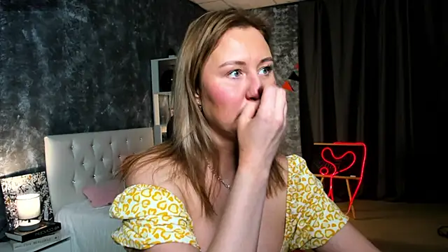 scent  of woman online show from 4, 11, 2025