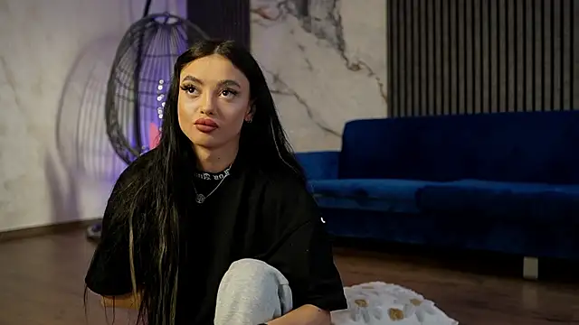 RachelRavee online show from 19, 4, 2026