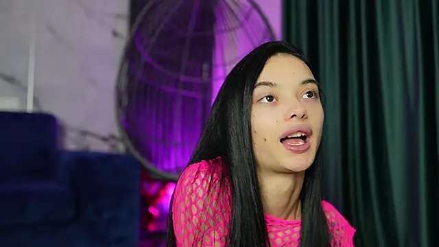 RachelRavee online show from 14, 10, 2025