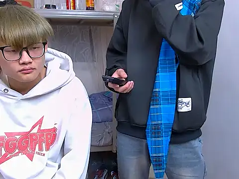 KK-cuteboy online show from 14, 12, 2025