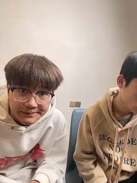 KK-cuteboy online show from 6, 11, 2025