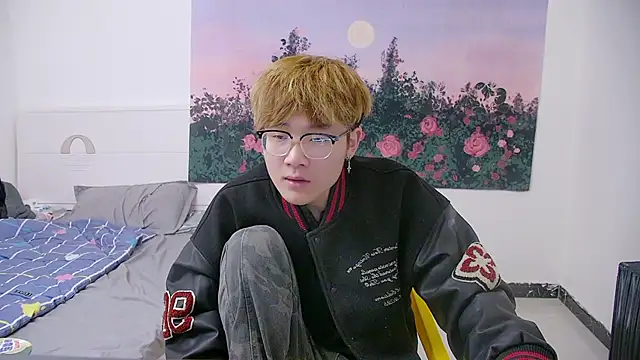 Snapshot of KK-cuteboy chatting on 8, 4, 2026 KK-cuteboy online show from 8, 4, 2026