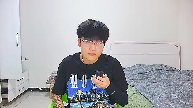 Snapshot of KK-cuteboy chatting on 26, 4, 2026 KK-cuteboy online show from 26, 4, 2026