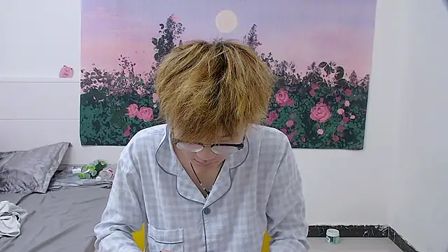 Snapshot of KK-cuteboy chatting on 19, 4, 2026 KK-cuteboy online show from 19, 4, 2026