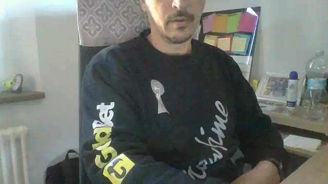 Kawayleo online show from 11, 11, 2025