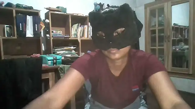 Nora-2003 online show from 17, 4, 2026