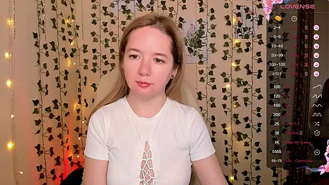 Snapshot of Evaa_Braunn chatting on 5, 2, 2026 Evaa Braunn online show from 5, 2, 2026