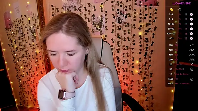 Snapshot of Evaa_Braunn chatting on 2, 3, 2026 Evaa Braunn online show from 2, 3, 2026