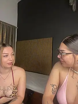 LoraShines online show from 26, 6, 2026