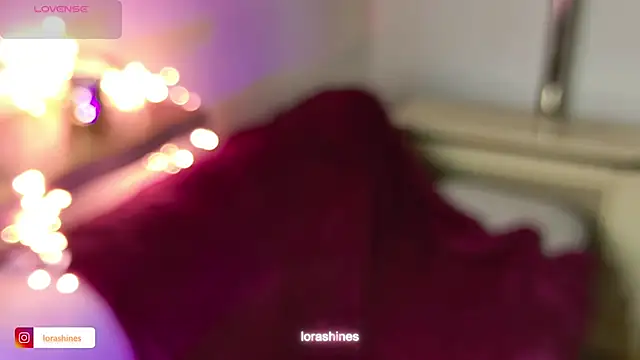 LoraShines online show from 10, 2, 2026