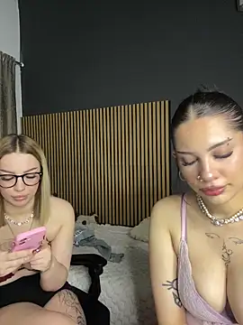 LoraShines online show from 27, 5, 2026
