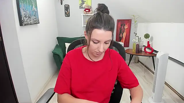 BettyJamess online show from 16, 10, 2025