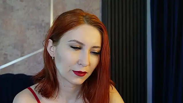 scarleteyes  online show from 17, 12, 2025