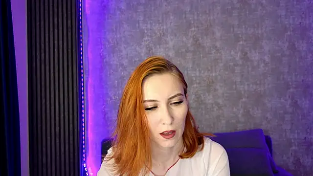 scarleteyes  online show from 23, 11, 2025