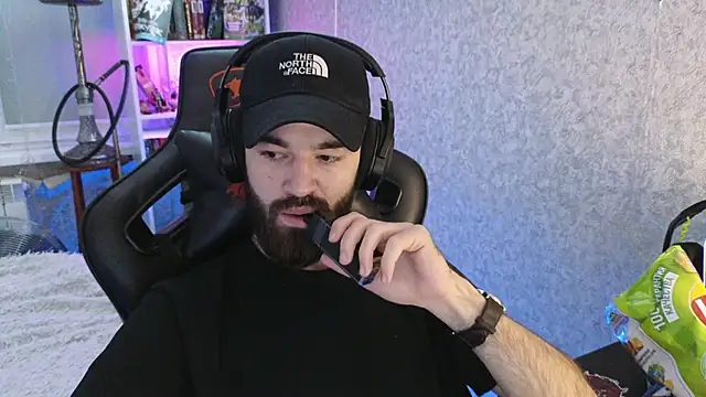 Nik Namee online show from 5, 12, 2025