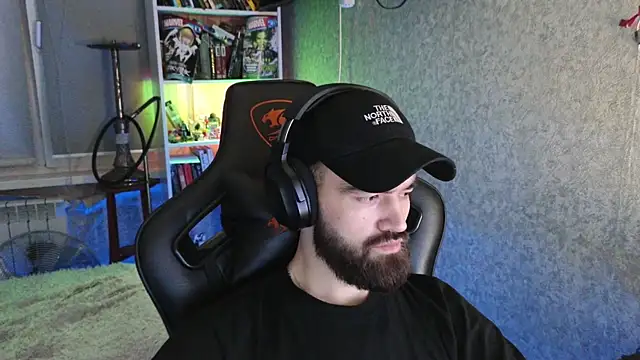 Nik Namee online show from 4, 12, 2025