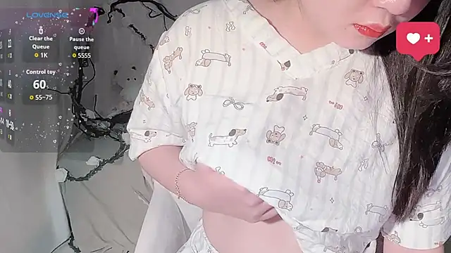 BeChinh Lee online show from 2, 11, 2025