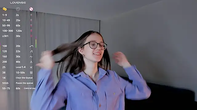 Snapshot of AiFusch chatting on 17, 11, 2025 AiFusch online show from 17, 11, 2025