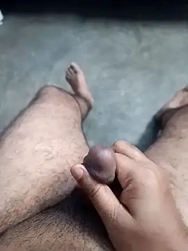 Snapshot of TrainedBend28 chatting on 8, 3, 2026 TrainedBend28 online show from 8, 3, 2026