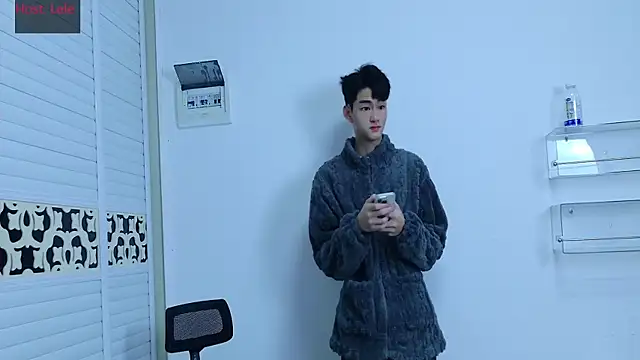 sexyboy-lele online show from 22, 10, 2025