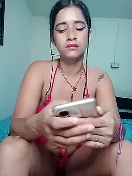 Snapshot of AndreaMooure_ chatting on 19, 11, 2025 AndreaMooure online show from 19, 11, 2025