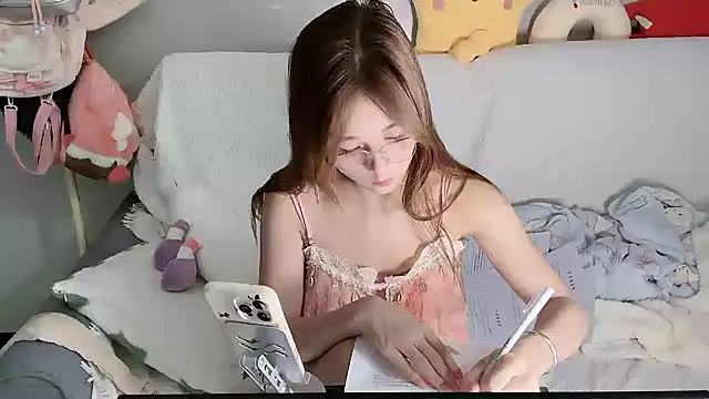 xiaoguaiss online show from 23, 10, 2025